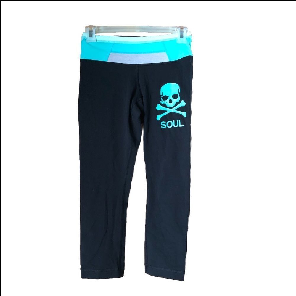 Lululemon x Soulcycle Soul Skull Crossbones Crop Leggings - 4